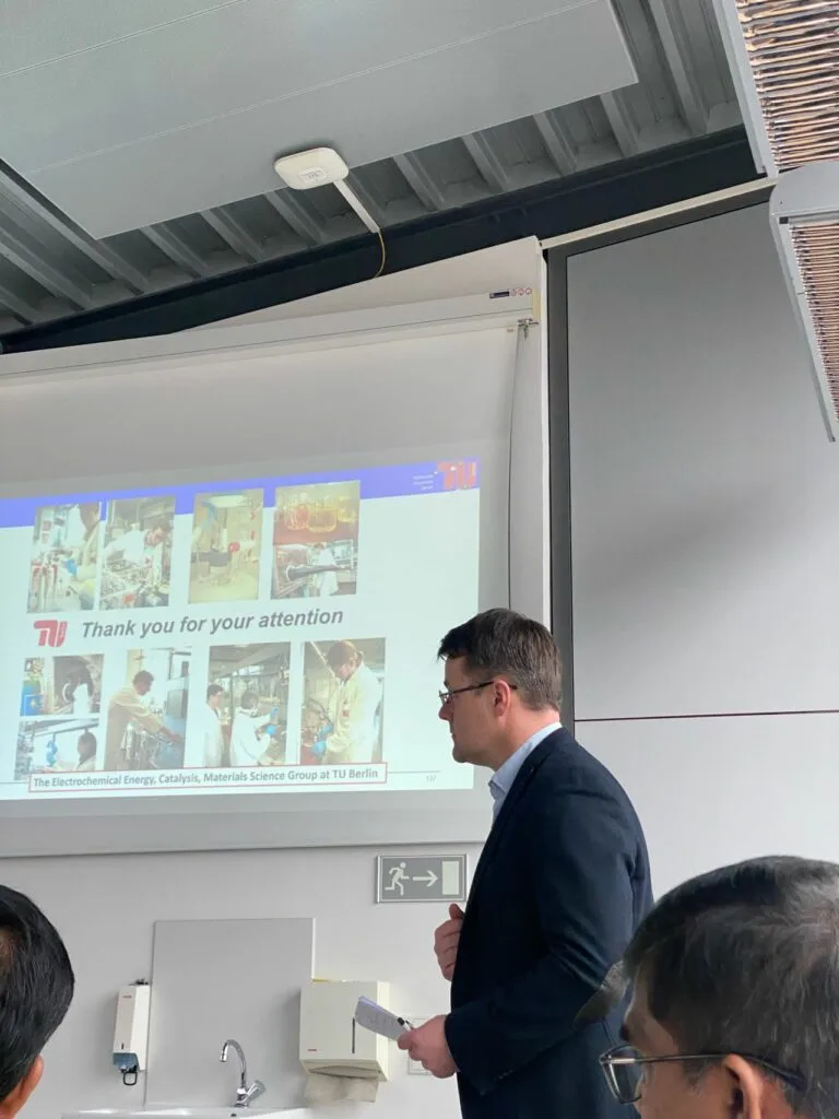 EIZ Research Seminar