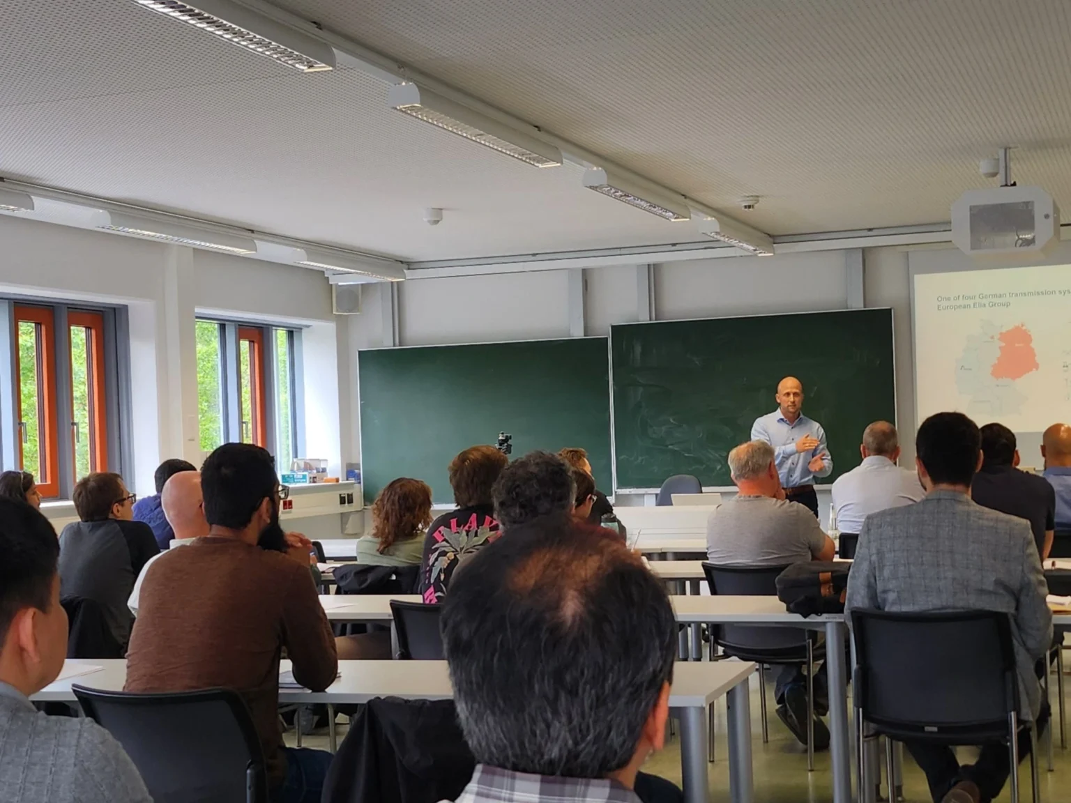 Dr. Hendrik Research Seminar im Klassenzimmer